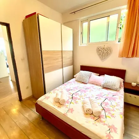 Elena Apartment